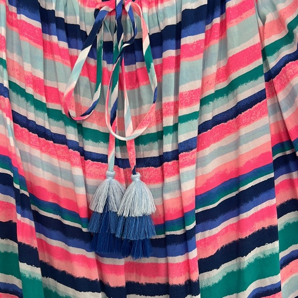 Lilly Pulitzer off shoulder top - Picture 2 of 5